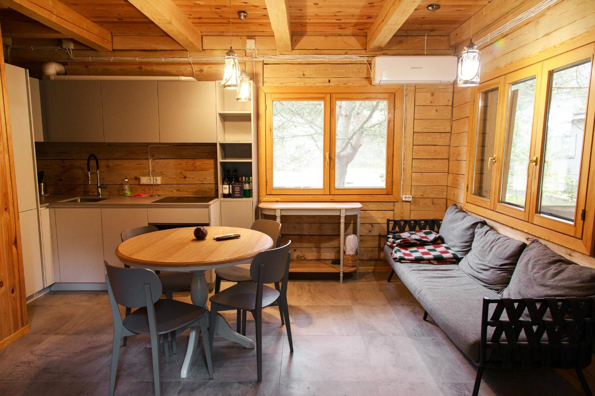 Roze Guest Houses Sklandas Bernāti Extérieur photo